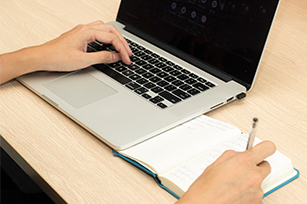 廣州建設(shè)一個(gè)手機(jī)網(wǎng)站需要涉及哪些方面呢？